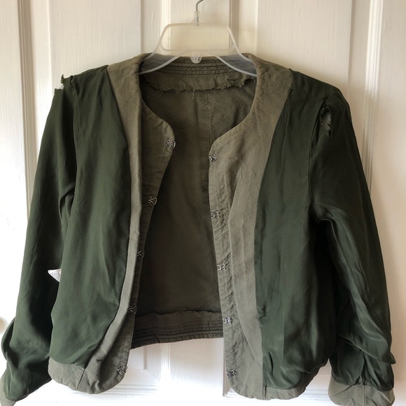 Elizabeth and James Cropped Military Green Jacket - Picture 5 of 10